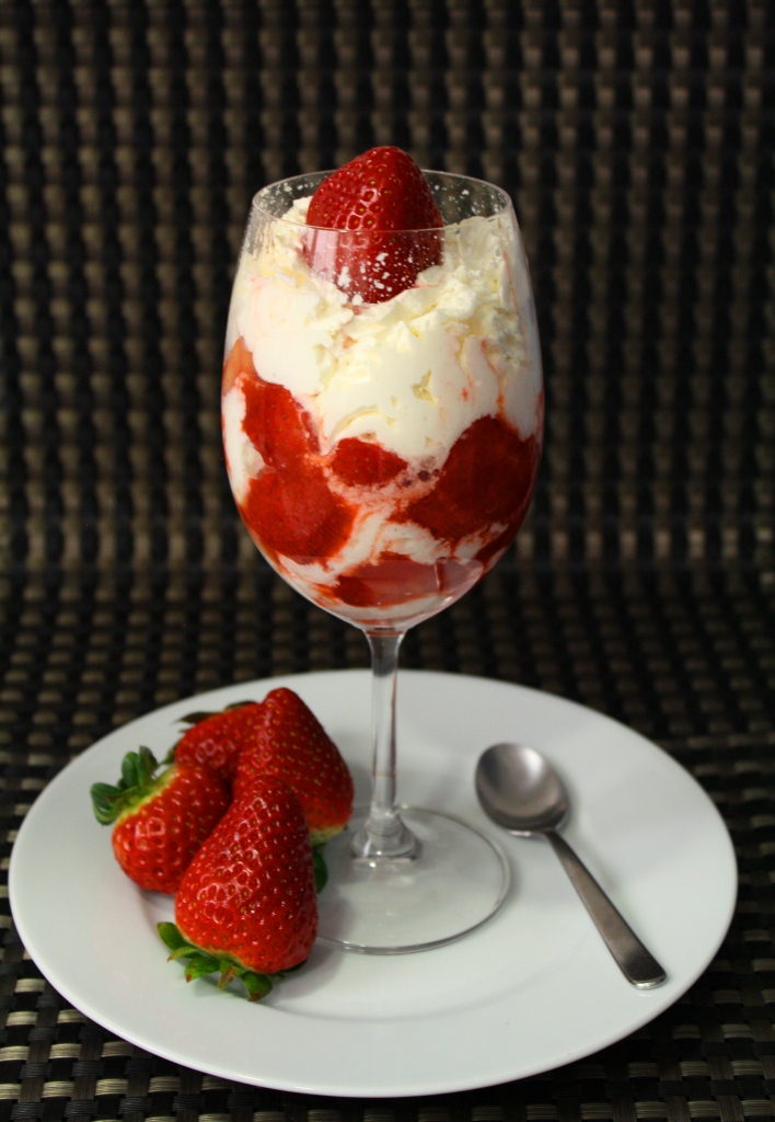 Receta fresas caramelizadas con nata El Camino Verde